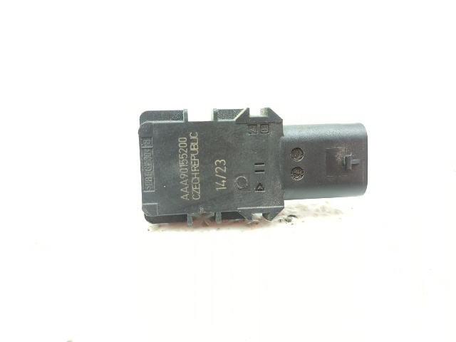 18-24 Ducati Panigale V4S Map Sensor Front 55243731B D