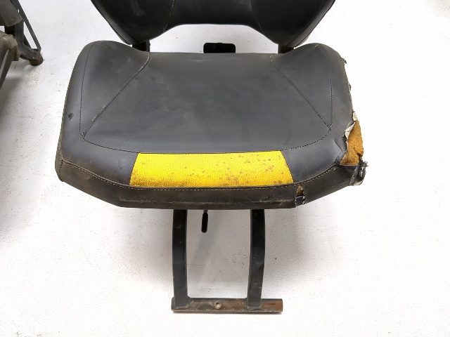 ATTN: DMG - 11-14 Can Am Commander 1000 X Front Left & Right Seat Set Bench