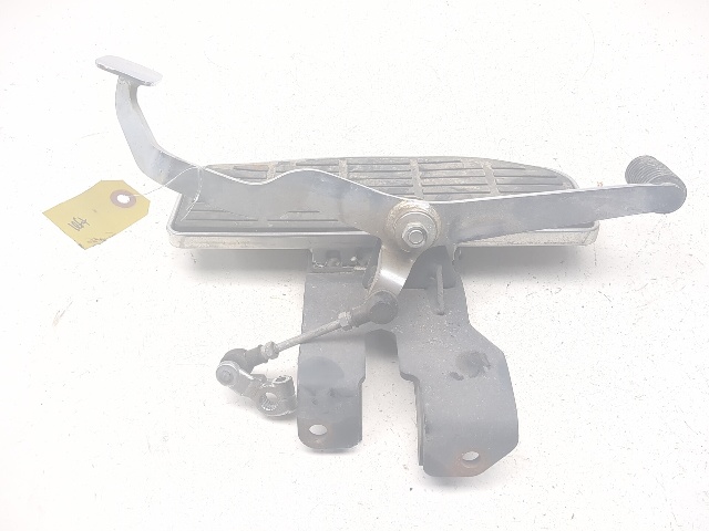 05-23 Suzuki Boulevard C50T VL800 Front Left Shifter & Bracket Rider Floorboard