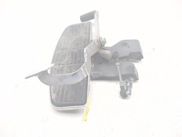 05-23 Suzuki Boulevard C50T VL800 Front Left Shifter & Bracket Rider Floorboard