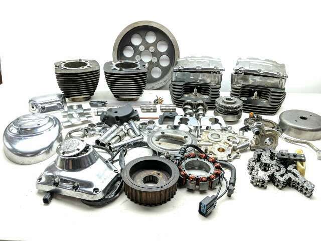 DAYSセット 00 Harley Davidson FLHRCI Road King Classic Engine Cylinder Head