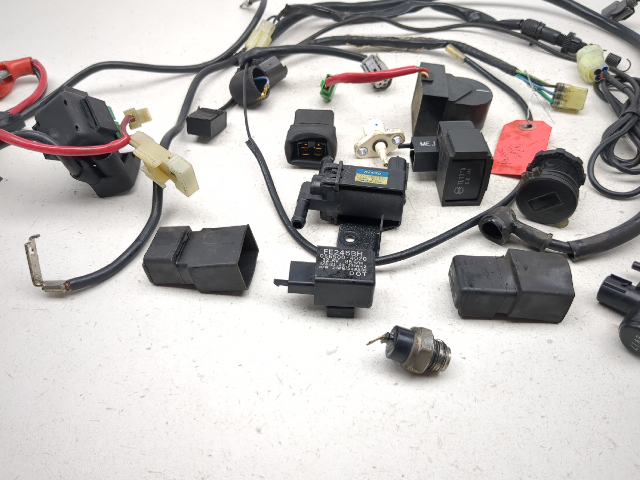 09 Honda VFR800 Interceptor Relay Set Battery Tip Over Air Switch 066500-4020