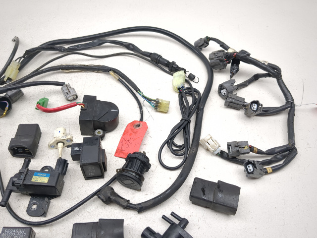 09 Honda VFR800 Interceptor Relay Set Battery Tip Over Air Switch 066500-4020