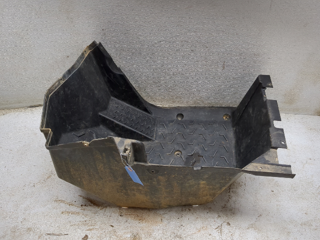 16-18 Yamaha Wolverine YXE700 Right Floorboard Footwell Cover Panel Plastic