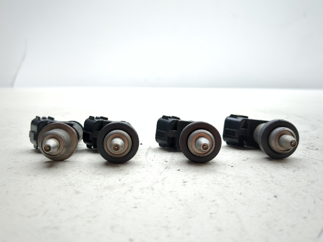 01-03 Suzuki GSXR 600 750 Gas Fuel Injectors