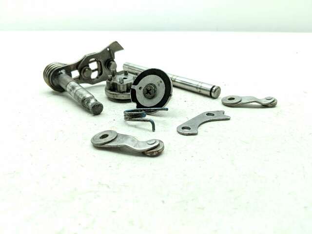 イチ 01-05 Kawasaki ZRX 1200 Engine Motor Shift Shifter Shaft Rod