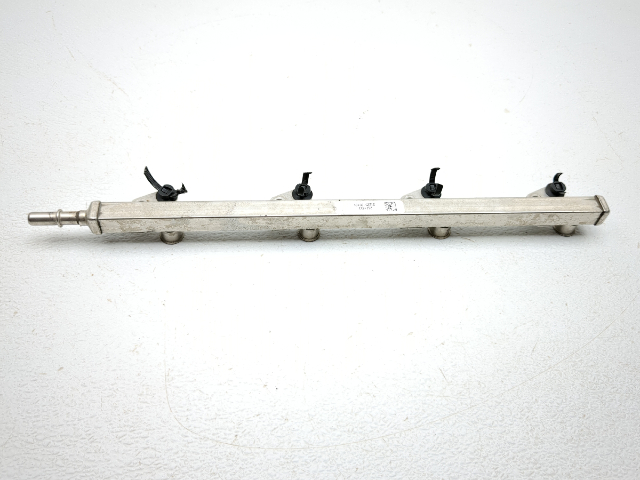 21-24 Polaris Slingshot S Gas Fuel Injector Rail 2521833