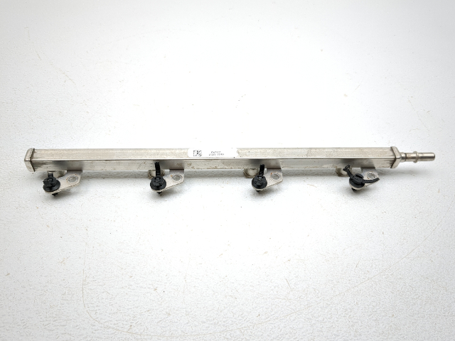21-24 Polaris Slingshot S Gas Fuel Injector Rail 2521833