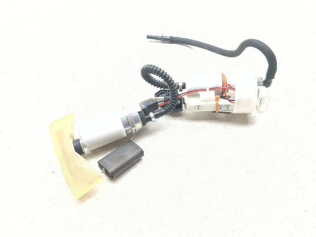 19 20 Moto Guzzi V85 TT Petrol Gas Fuel Pump Assembly 2D000451