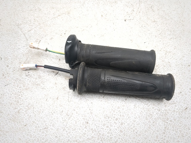 17-19 Triumph Tiger 800 XCX Front Left & Right Heated Grip Set A9638172