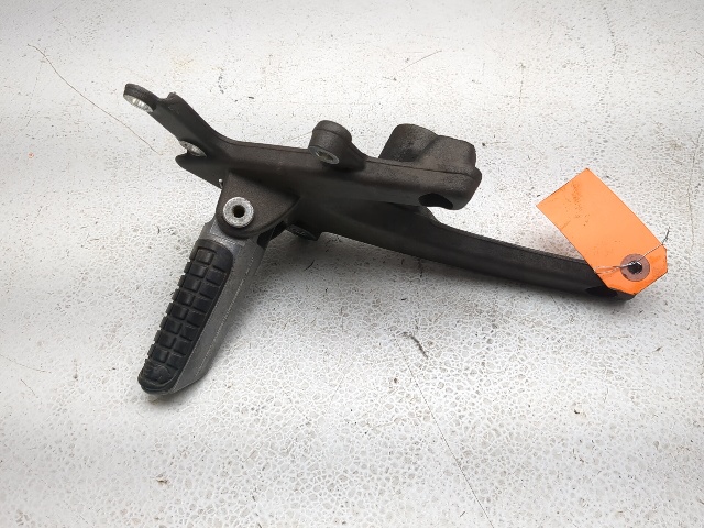 08 09 Buell 1125R Front Right Bracket Peg Rearset Step Mount