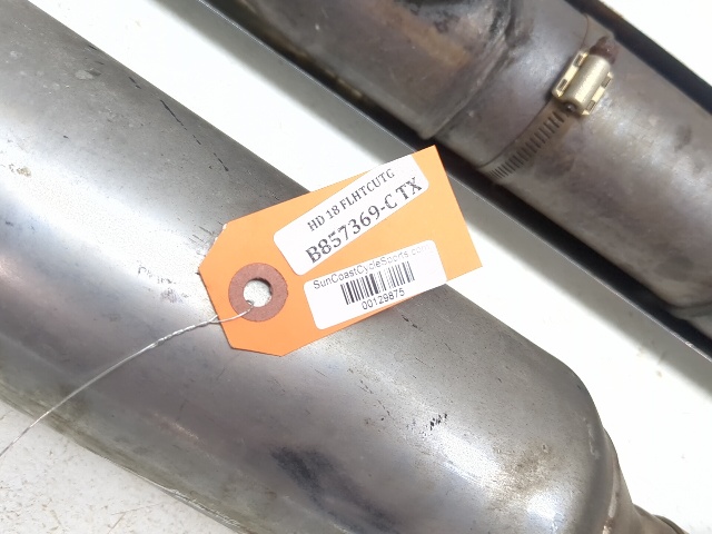17-24 Harley-Davidson FLHTCUTG Tri Glide Ultra Exhaust System Set