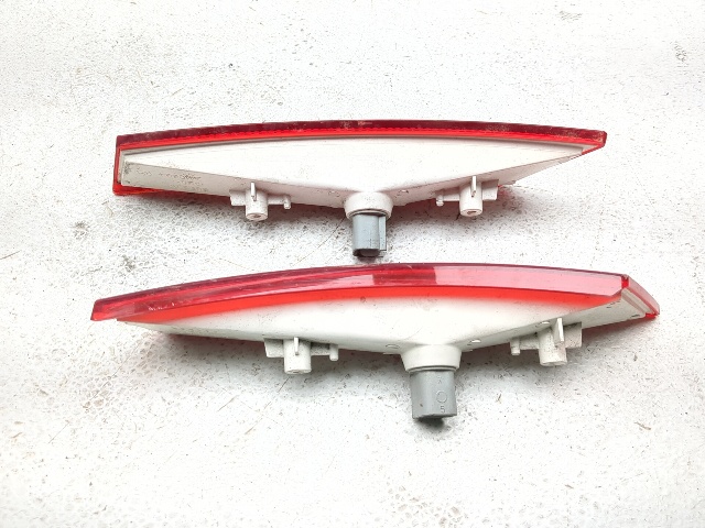 08-17 Victory Vision Deluxe Rear Left Right Trunk Side Marker Lights Set 2410683