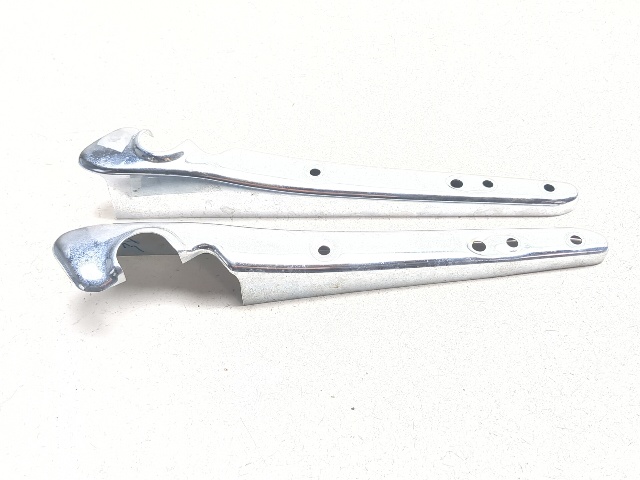。 04-06 Harley Sportster XL1200C Rear Left Right Fender Strut Covers