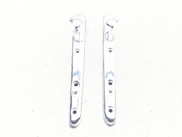 。 04-06 Harley Sportster XL1200C Rear Left Right Fender Strut Covers