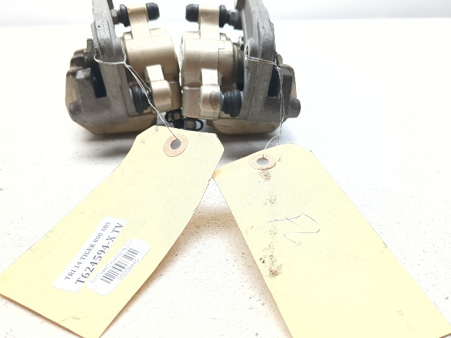 11-14 Triumph Tiger 800 Left & Right Front Brake Calipers Piston