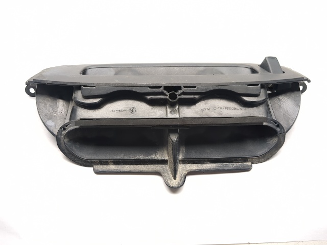 14-16 Harley Street Glide Special FLHXS Front Fairing Air Duct Vent 29200038