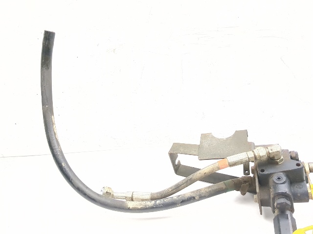 06-10 Kubota RTV 900 Front Auxiliary Hydraulic Remote Valve Assembly YW254-00104