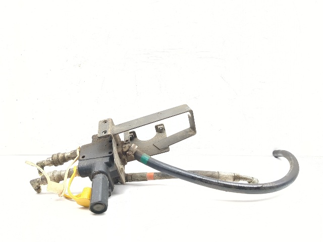 06-10 Kubota RTV 900 Front Auxiliary Hydraulic Remote Valve Assembly YW254-00104