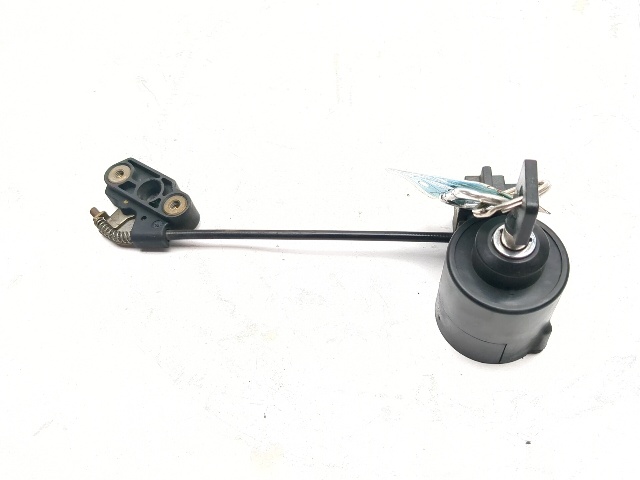 02-06 Harley Davidson VROD VRSCA Ignition Switch Seat Lock Assembly Set 71403-01