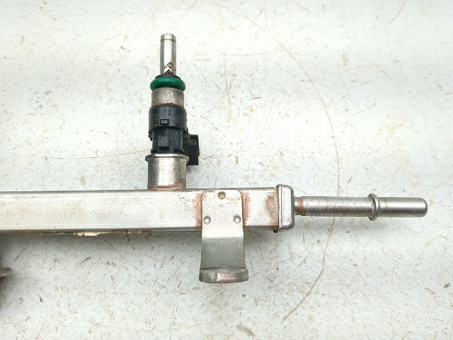 16-26 Polaris General 1000 Fuel Injector Rail Assembly 1204454
