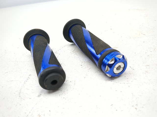 13-25 Yamaha Raptor YFM700R Left & Right Handlebar Grips