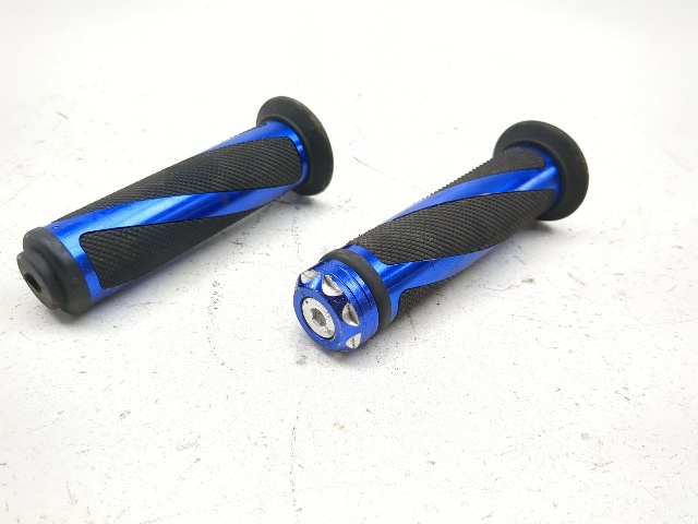 13-25 Yamaha Raptor YFM700R Left & Right Handlebar Grips