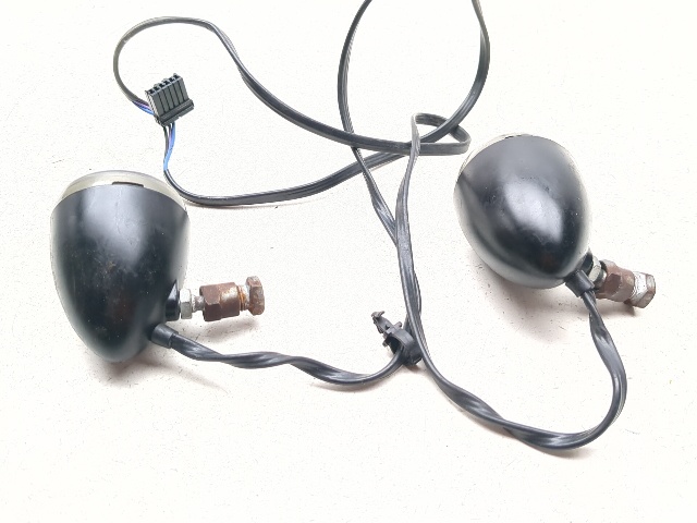 06-08 Harley Night Rod VRSCD Left & Right Front Turn Signal Set