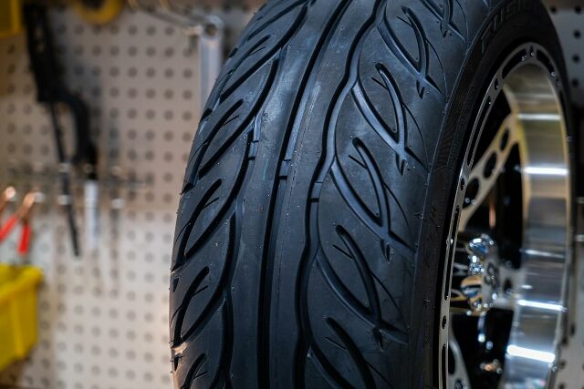 gt5 Advance GLB04 385/95R25 (14.00R25) Tires | Cranes & Haulage