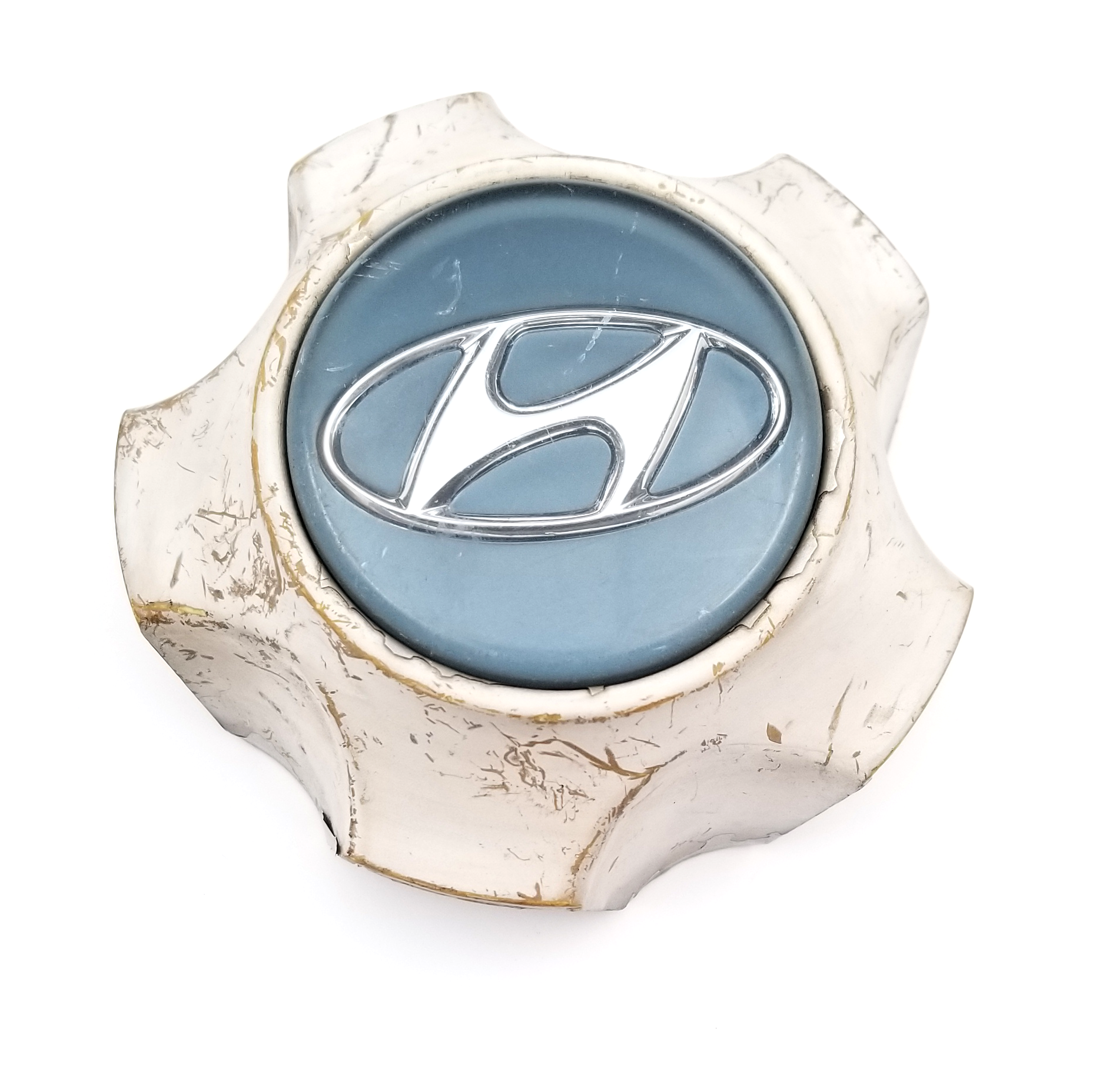 Hyundai Santa Fe 2001 2004 16 Oem Silver Wheel Center Cap 52960 Hyundai Santa Fe 2001 2004 16 Oem