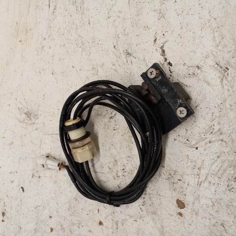 水上オートバイ用 YAMAHA 1200GP '98 OEM SENSOR SPEED Used (GP7-U8K31-02-00) [Y0388-28] 98 YAMAHA GP1200 SPEED SENSOR PADDLE WHEEL GP7-U8K31-00-00