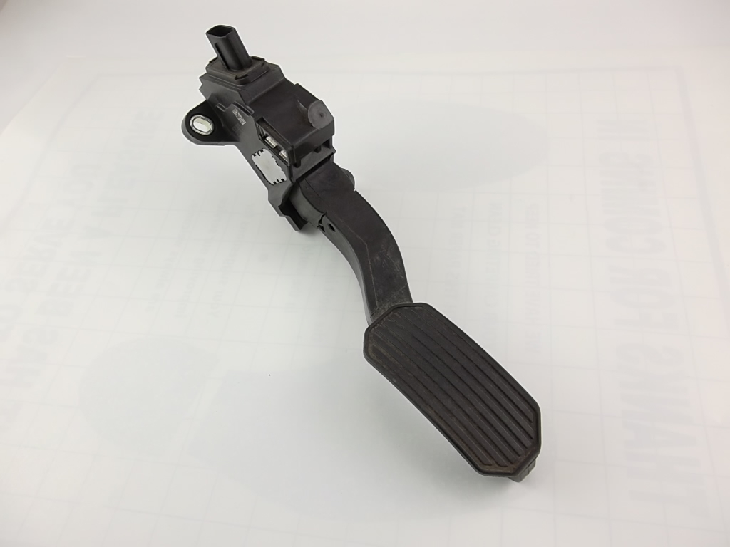 カルガラ Accelerator Gas Pedal 78110-08010 Toyota Sienna Highlander