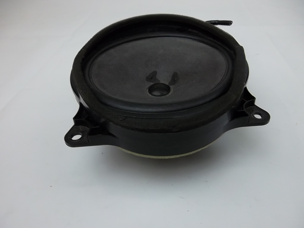 kud000432-rear-6x9-speaker-