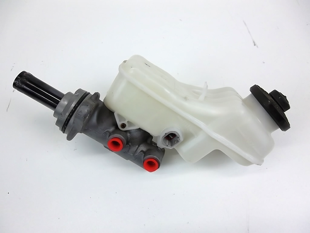 Master Cylinder 4720102660 AT Toyota Corolla 20142019 KUD Auto