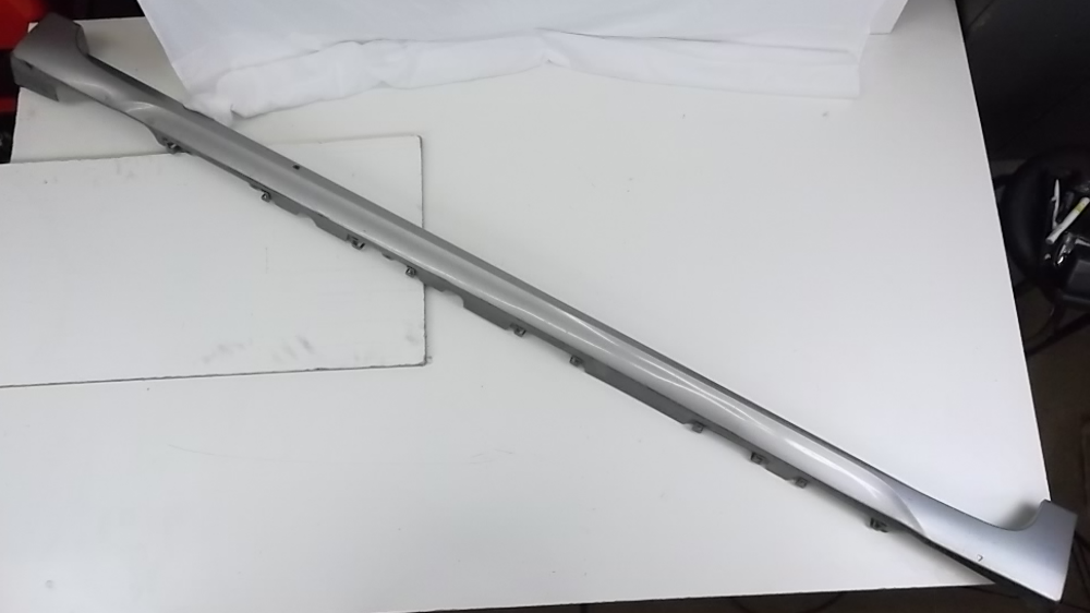 moedumbo0620　1110 2012 2013 2014 Toyota Camry LH Rocker Panel Molding OEM