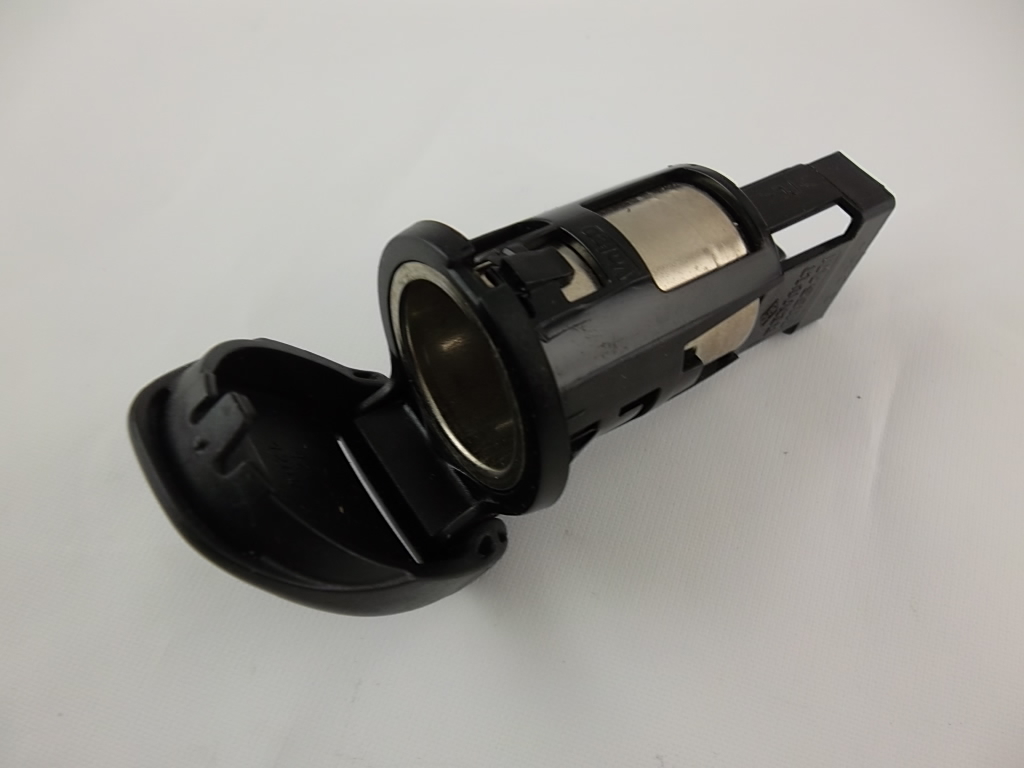 2014-2019 Nissan Rogue Power 12V Socket 25331-3SH0A | KUD Auto Parts ...