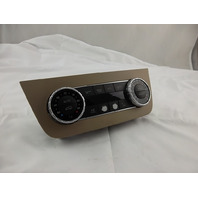2013-2016 Mercedes Benz GL450 Dash Climate Control Unit 166-900-74-08