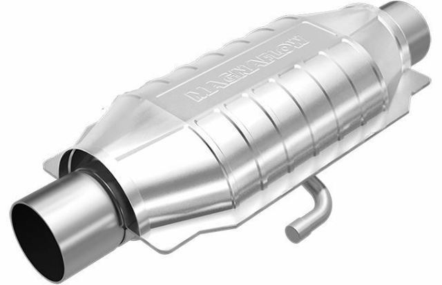 MAGNAFLOW 334016 CALIFORNIA CATALYTIC CONVERTER 2.5in IN/OUT 12in BODY
