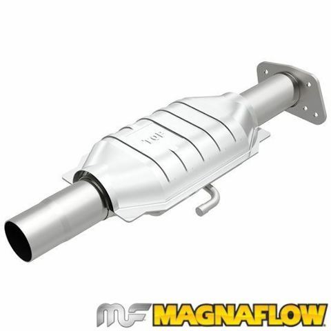 Magnaflow Catalytic Converter Direct Fit GM  23456  23X6.5X4 2.25/2.25